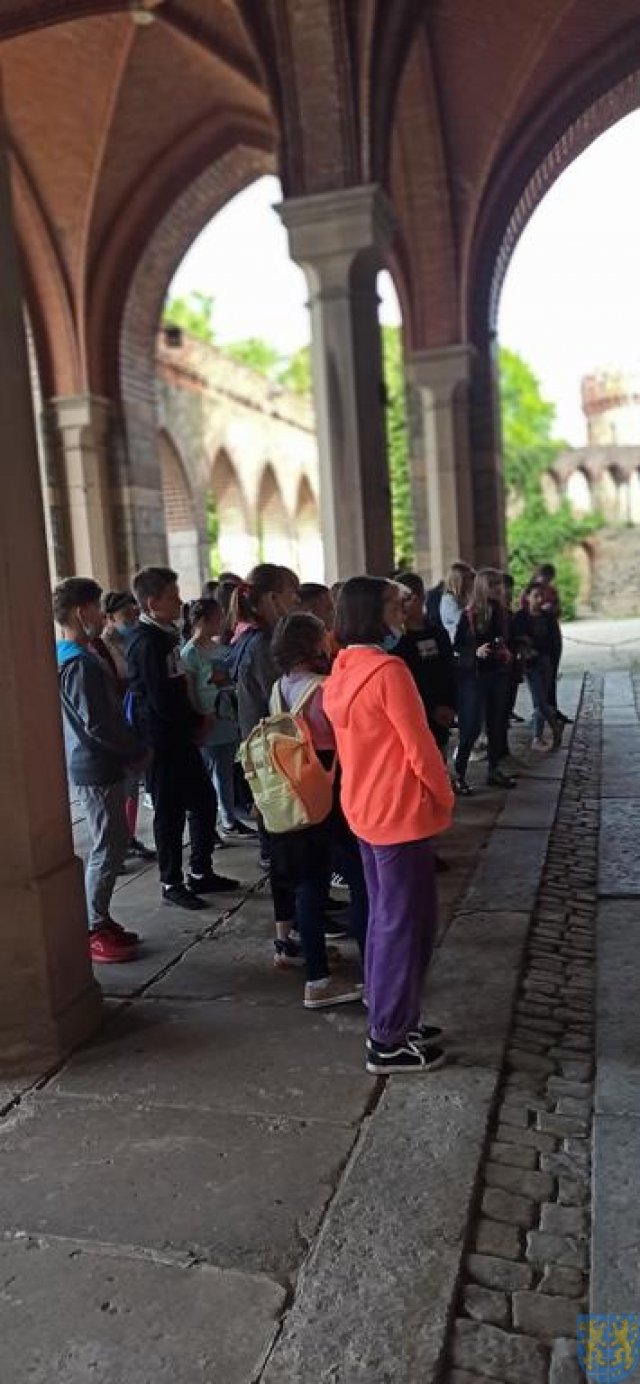 Uczniowie kamienieckiej Jedynki zwiedzili Pałac Marianny Orańskiej