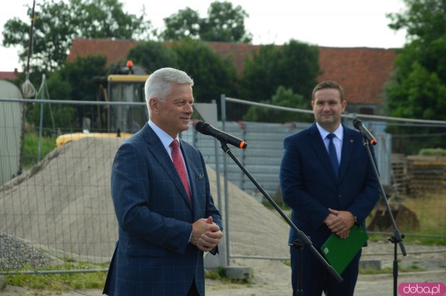 Podpisanie i wmurowanie Aktu Erekcyjnego Inkubatora Przedsiębiorczości w Budzowie