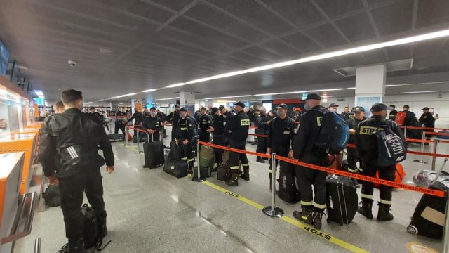 Strażacy z Ząbkowic polecieli na podmianę osobową do Grecji