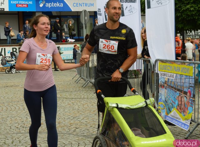  Prawie 400 biegaczy na Ząbkowickiej Dyszce