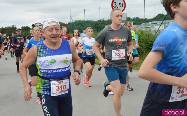  Prawie 400 biegaczy na Ząbkowickiej Dyszce