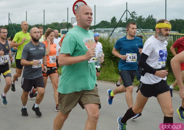  Prawie 400 biegaczy na Ząbkowickiej Dyszce