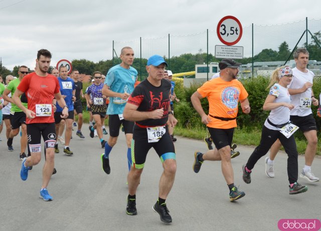  Prawie 400 biegaczy na Ząbkowickiej Dyszce