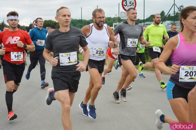  Prawie 400 biegaczy na Ząbkowickiej Dyszce