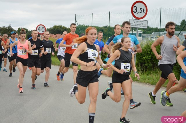  Prawie 400 biegaczy na Ząbkowickiej Dyszce