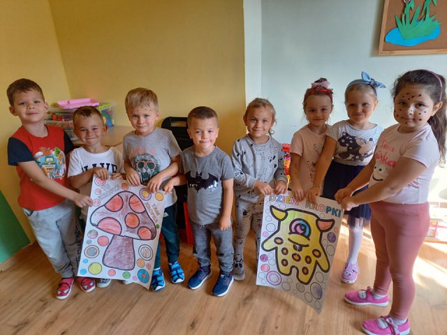 Dzień Kropki w przedszkolu w Kamieńcu Ząbkowickim