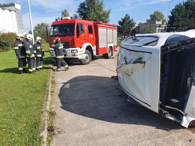 Trzydziestu trzech strażaków, w tym siedem kobiet zdało szkolenie ratowników OSP