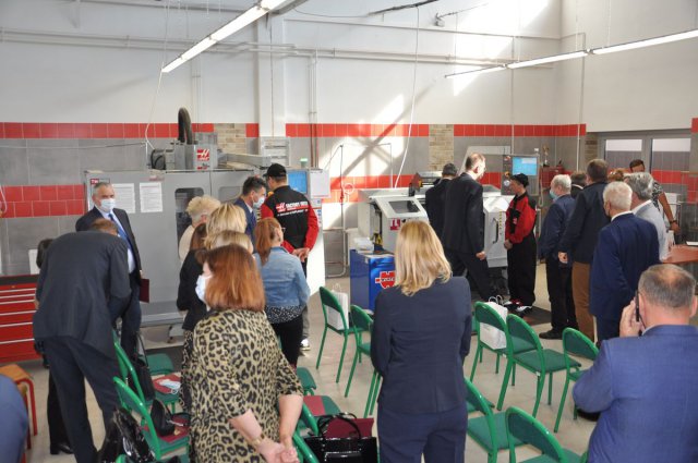 Nowa pracownia obrabiarek CNC otwarta w ZSZ w Ząbkowicach Śląskich