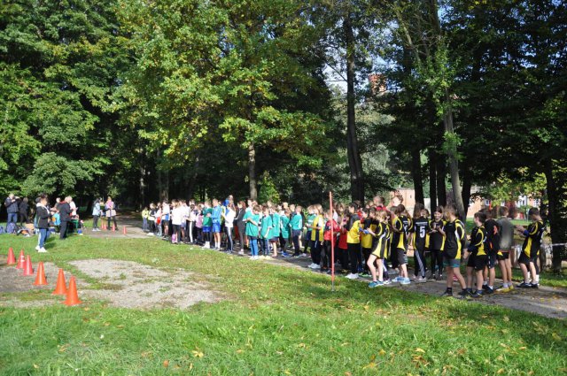 Finał powiatowy w Sztafetowych Biegach Przełajowych