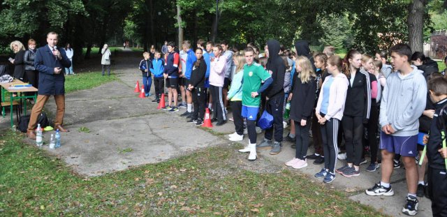 Finał powiatowy w Sztafetowych Biegach Przełajowych