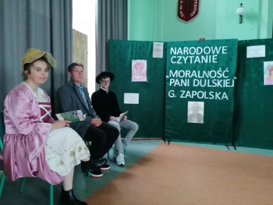 Narodowe Czytanie 2021 w ząbkowickim LO