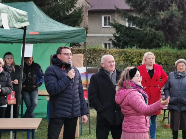 Jarmark sołecki w Byczeniu