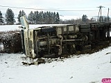 Zderzenie ciężarówki i osobówki na ósemce przed Szklarami