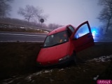 Zderzenie busa i osobówki na trasie Ząbkowice Śląskie - Stoszowice