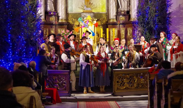 [FOTO] W Ziębicach zabrzmiały kolędy i pastorałki