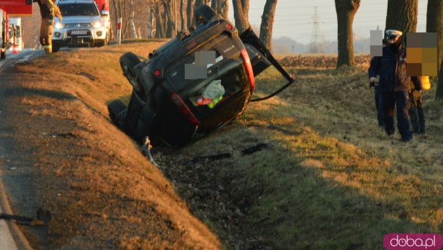 Zderzenie trzech osobówek za Ząbkowicami. Ósemka zablokowana