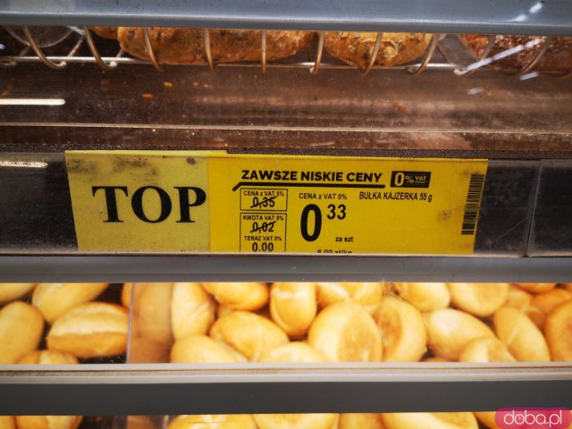 Obniżka VAT na paliwo i żywność.