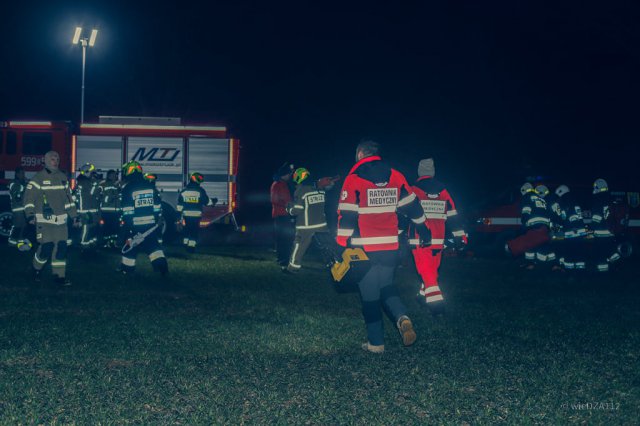 ćwiczenia strażaków z ratownikami medycznymi w Krzelkowie