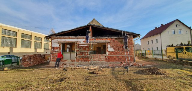 Niedźwiedź: Z byłego przedszkola powstanie nowoczesna świetlica. Prace już trwają