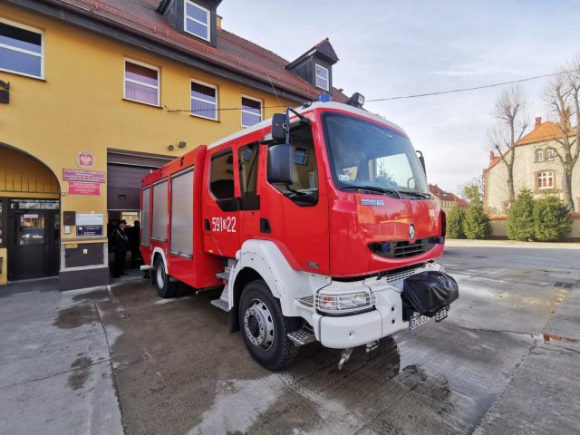 Przekazanie wozu dla OSP Sieroszów