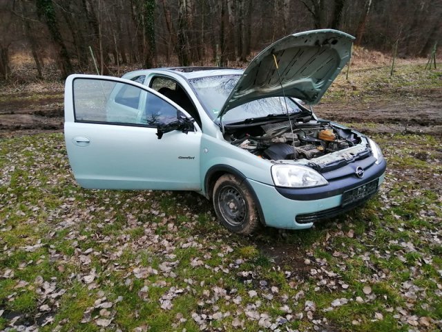  Kradł samochody wywożąc je lawetą z napisem „autopomoc”. Policjanci zlikwidowali „dziuplę”