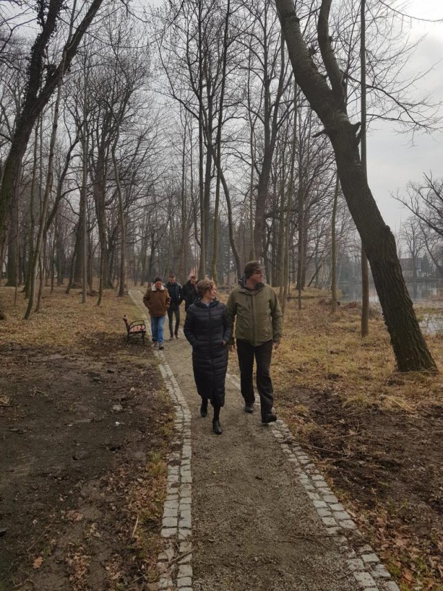 Ścieżki spacerowe w parku w Grodziszczu gotowe
