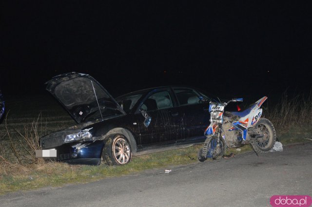 Wypadek motocykla i dwóch osobówek między Stolcem a Kamieńcem