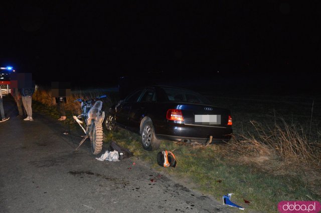 Wypadek motocykla i dwóch osobówek między Stolcem a Kamieńcem