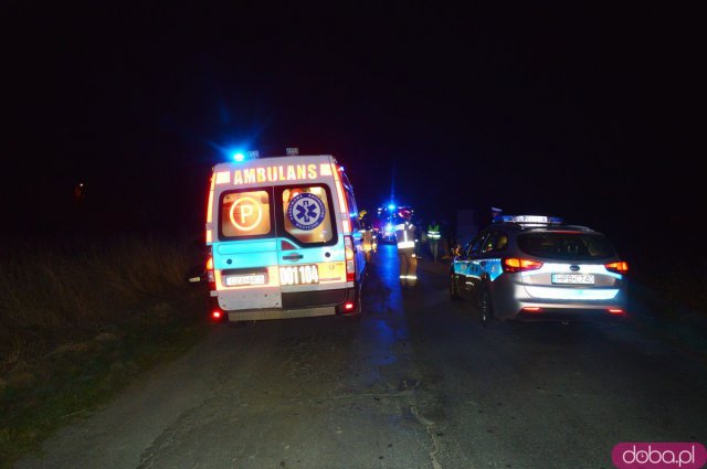 Wypadek motocykla i dwóch osobówek między Stolcem a Kamieńcem