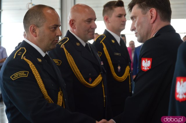 Powiatowy Dzień Strażaka. Awanse zawodowe i poświęcenie figury św. Floriana