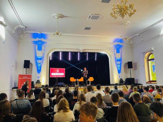 [FOTO] W Ziębickim Centrum Kultury odbyła się Konferencja Młodzi w samorządzie