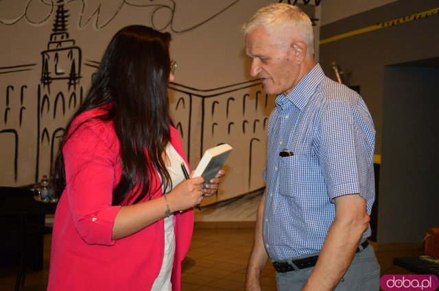„Bezmiłość”. Sylwia Winnik o świadectwach miłości w piekle na ziemi