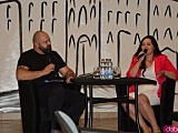 „Bezmiłość”. Sylwia Winnik o świadectwach miłości w piekle na ziemi