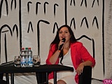 „Bezmiłość”. Sylwia Winnik o świadectwach miłości w piekle na ziemi