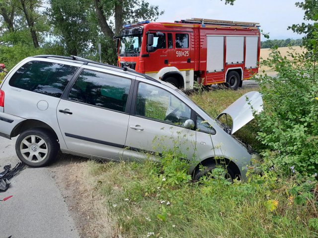 Zderzenie dwóch osobówek za Jaworkiem