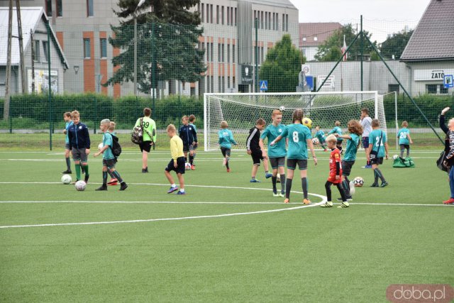 [FOTO] Nowe boisko w Ząbkowicach Śląskich oficjalnie otwarte