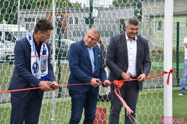 [FOTO] Nowe boisko w Ząbkowicach Śląskich oficjalnie otwarte
