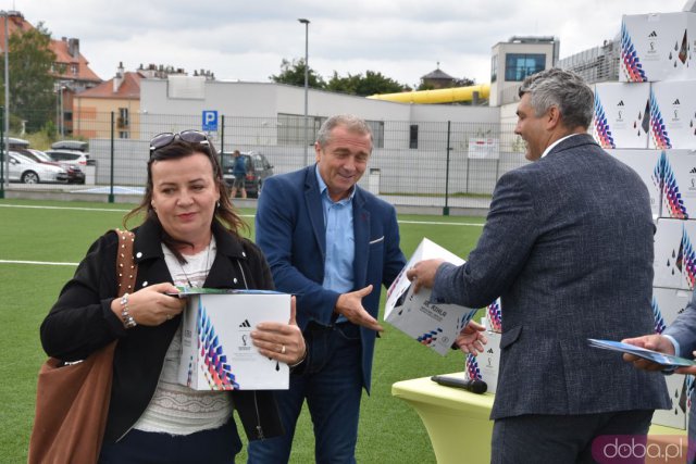 [FOTO] Nowe boisko w Ząbkowicach Śląskich oficjalnie otwarte