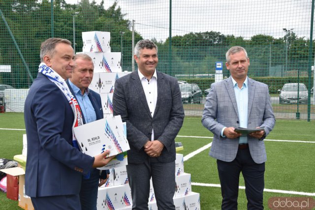 [FOTO] Nowe boisko w Ząbkowicach Śląskich oficjalnie otwarte