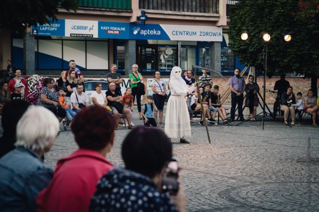 [FOTO] Efektowny spektakl Remus na ząbkowickim rynku