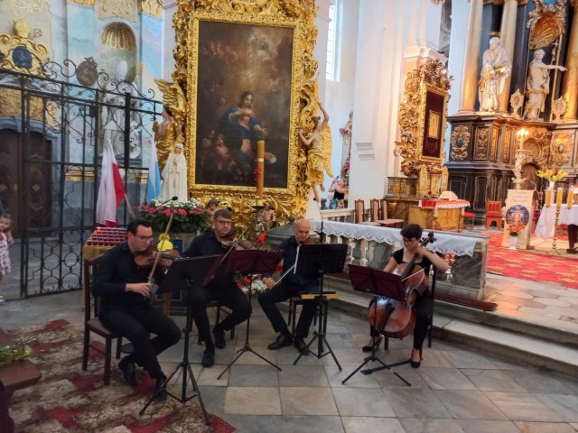 [FOTO] VI Cysterski Festyn Rodzinny w Henrykowie za nami