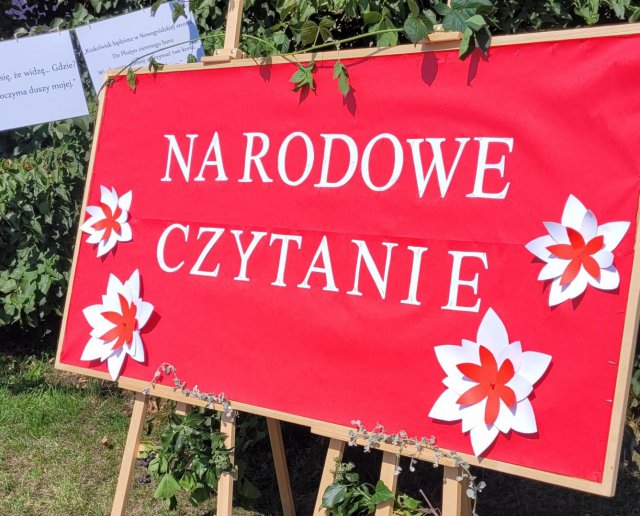 Narodowe Czytanie w Szkole Podstawowej w Henrykowie