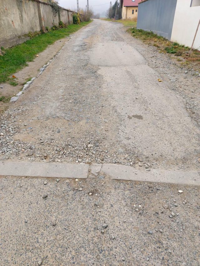 Stoszowice: remont siedmiu odcinków dróg gminnych 