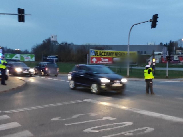 Policyjna akcja Wszystkich Świętych w powiecie ząbkowickim