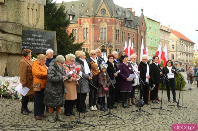 Uroczystości Święta Niepodległości pod Pomnikiem Poległym za Ojczyznę w Ząbkowicach Śląskich 