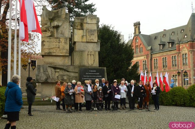 Uroczystości Święta Niepodległości pod Pomnikiem Poległym za Ojczyznę w Ząbkowicach Śląskich 