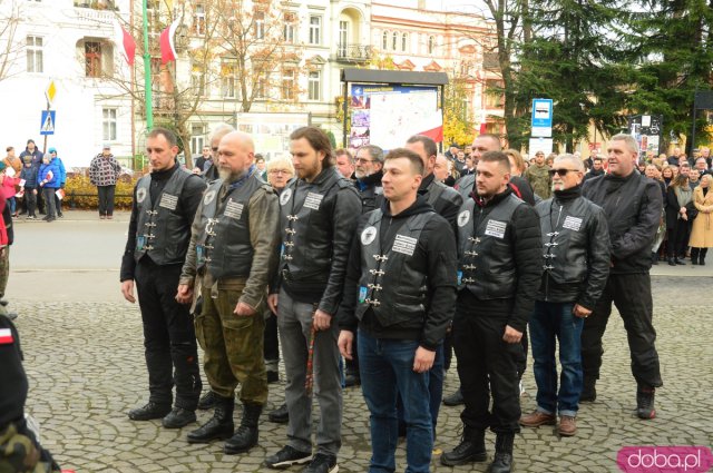 Uroczystości Święta Niepodległości pod Pomnikiem Poległym za Ojczyznę w Ząbkowicach Śląskich 