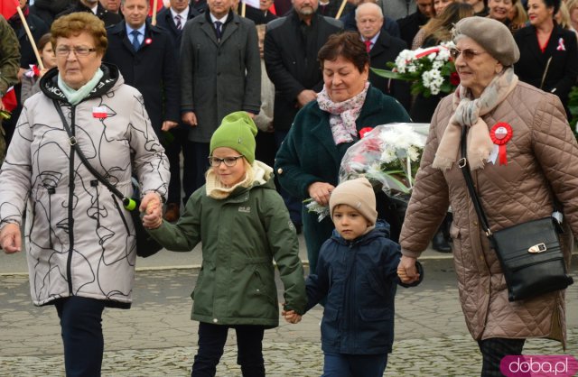 Uroczystości Święta Niepodległości pod Pomnikiem Poległym za Ojczyznę w Ząbkowicach Śląskich 