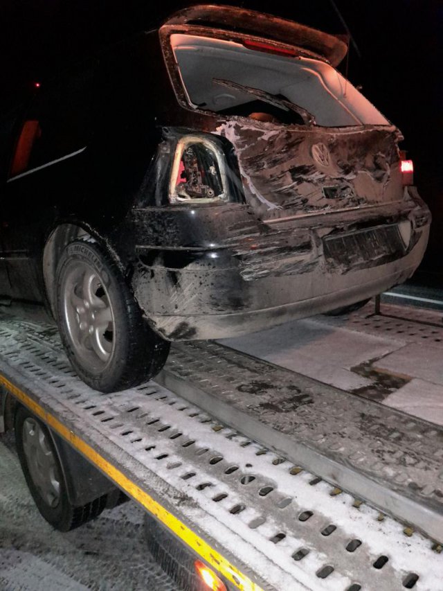 Zderzenie volkswagena i toyoty na dk8 w Dębowinie