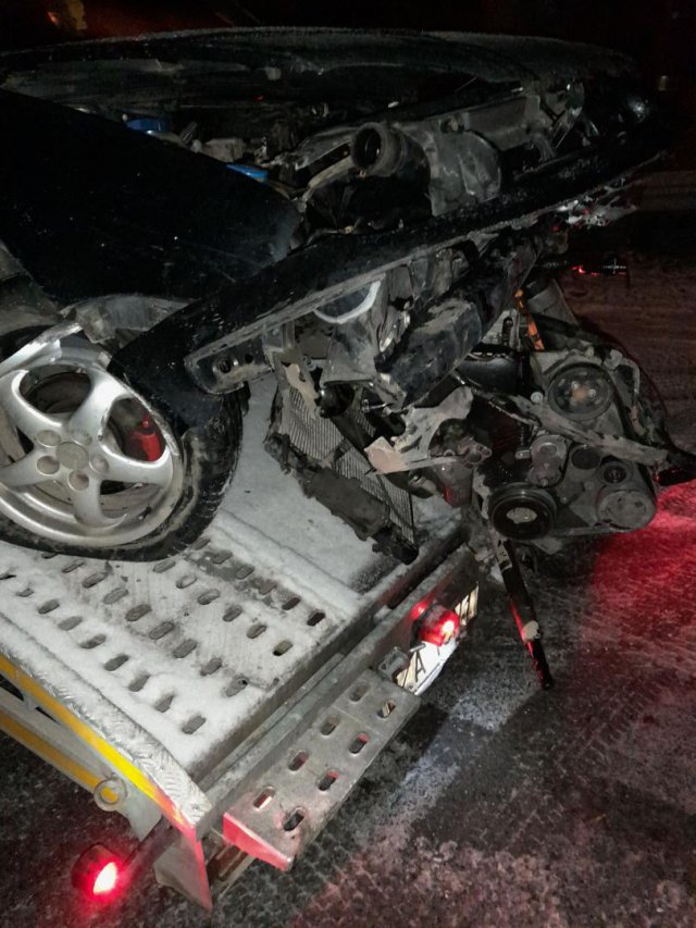 Zderzenie volkswagena i toyoty na dk8 w Dębowinie